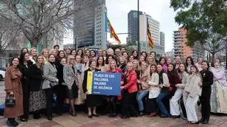 València inaugura la plaza dedicada a las embajadoras de las Fallas
