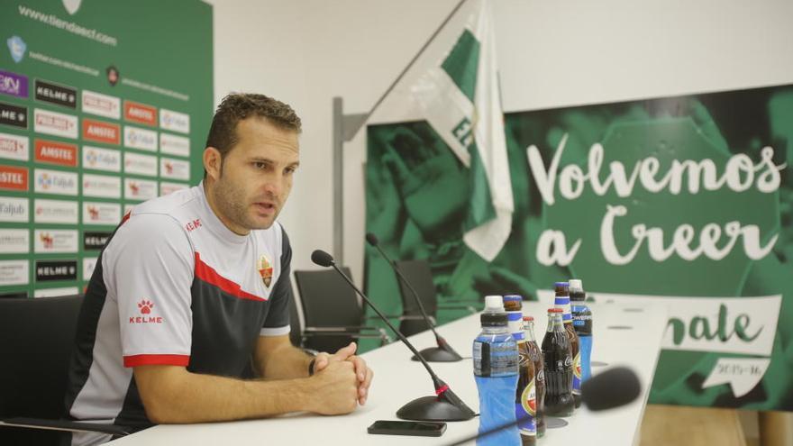 Baraja: «Hay que mantener la idea de Zaragoza, dando un paso adelante con el balón»