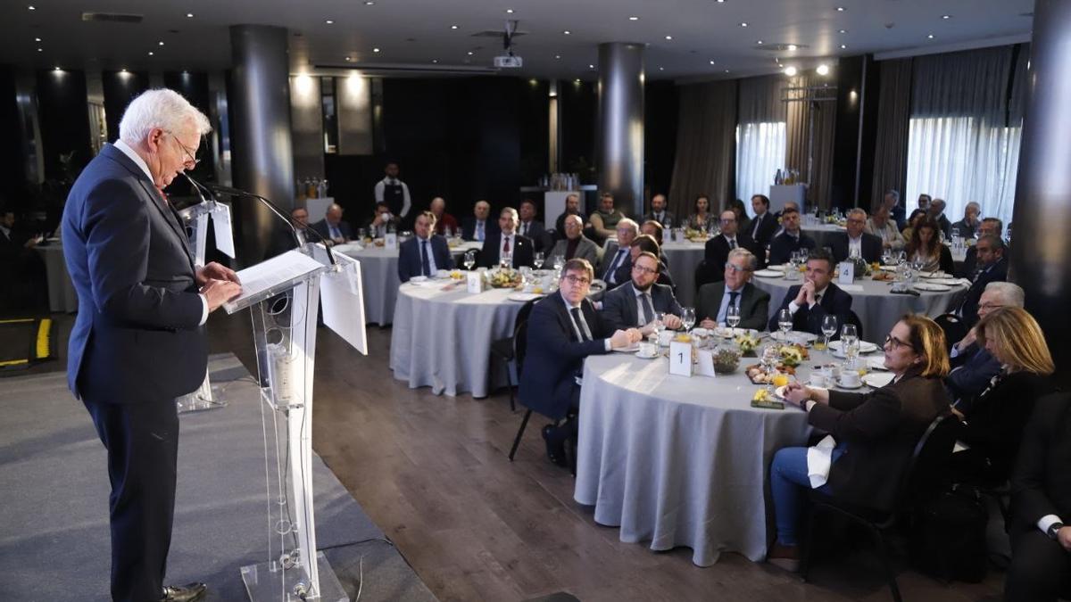 El presidente del Consejo Regulador de las Denominaciones de Origen Protegidas (DOP) Montilla Moriles y Vinagre de Montilla Moriles, Javier Martín, durante su intervención en Los desayunos de CÓRDOBA.