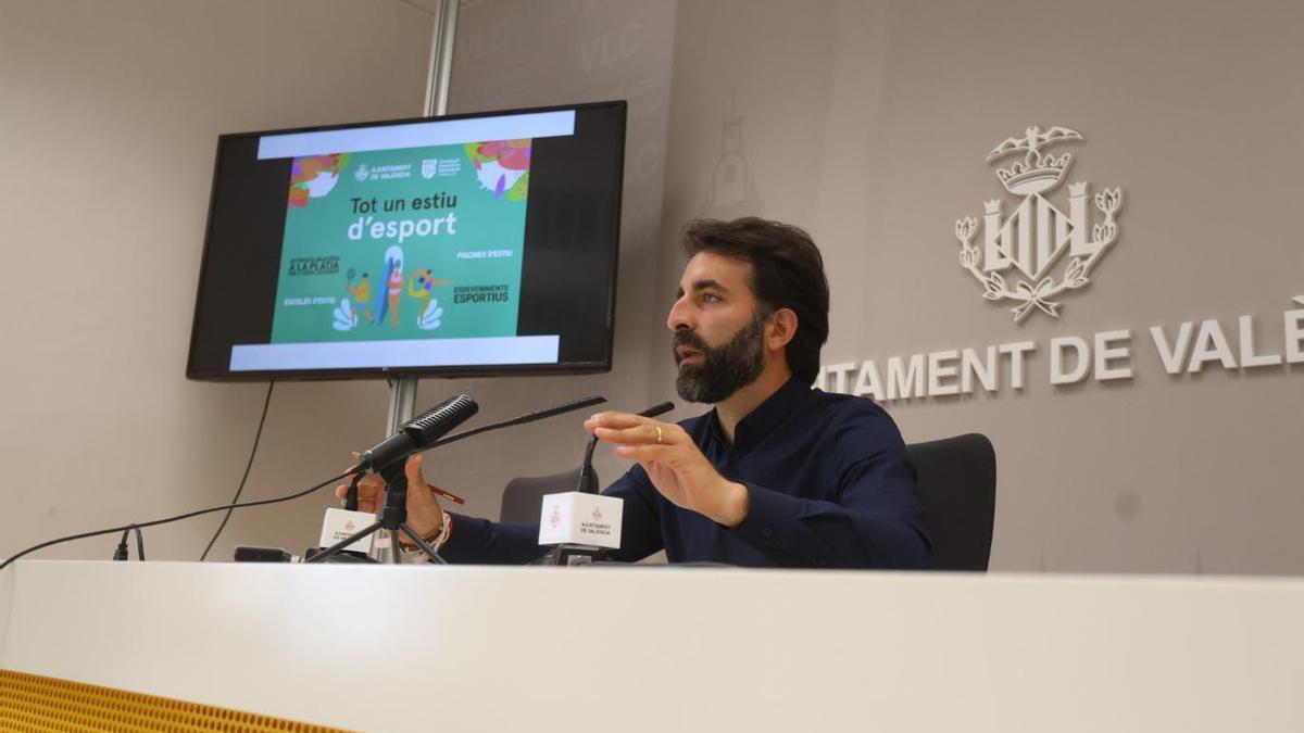 Javier Mateo presentó Tot un estiu d'Esport