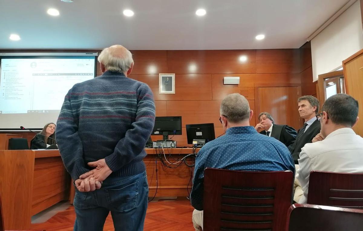 Un criador de cerdos declara durante el juicio celebrado ayer en el Juzgado de lo Penal.