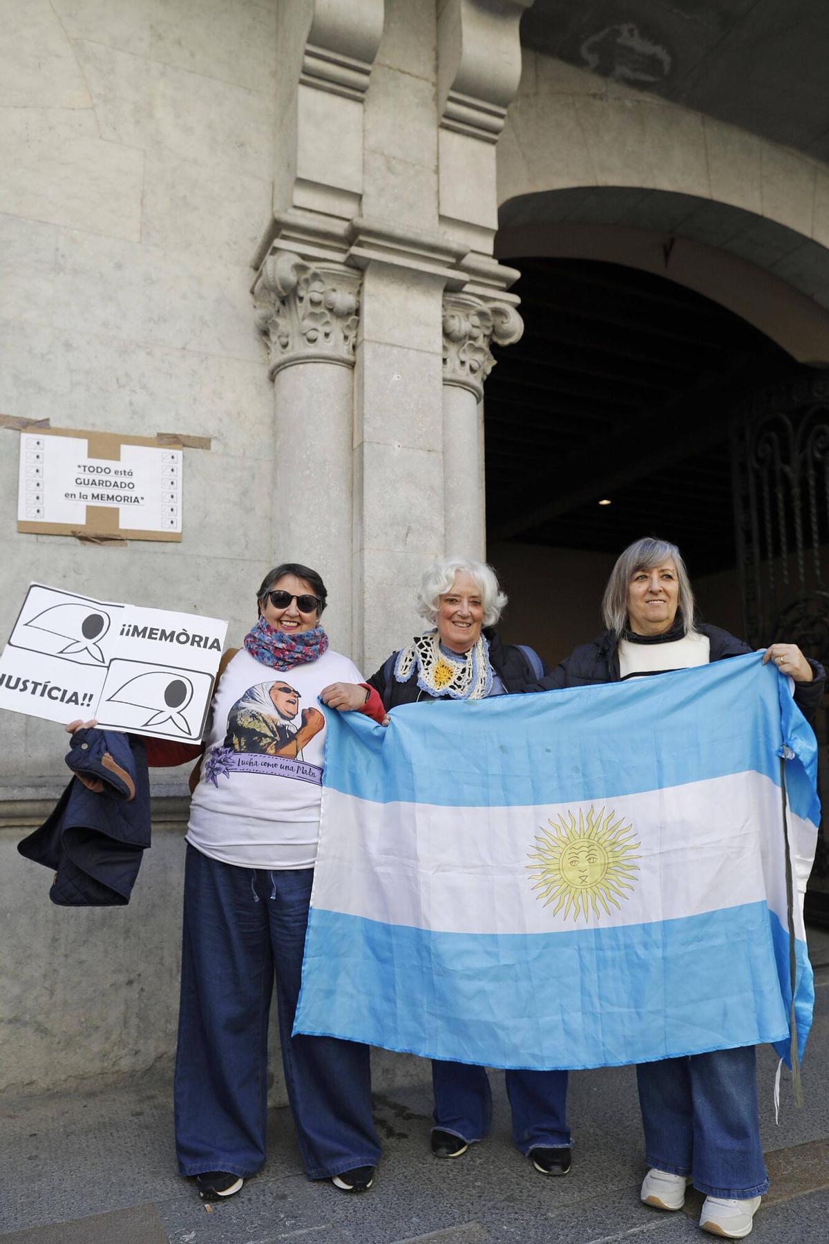 Les imatges de la concentració pels 50 anys del cop d'estat a Argentina