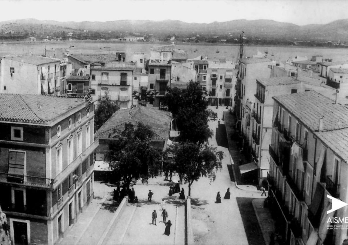 El siglo y medio de historia de ‘sa Plaça’ en imágenes  | VICENT MARÍ 