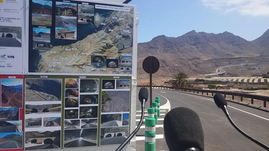 Inauguración de la primera fase de la carretera de La Aldea