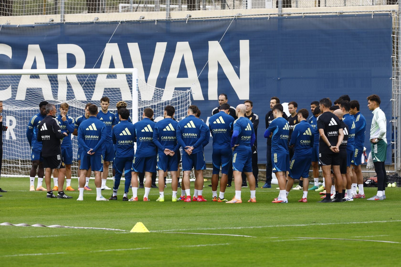 En imágenes | Primer entrenamiento de Emilio Larraz con el primer equipo del Real Zaragoza