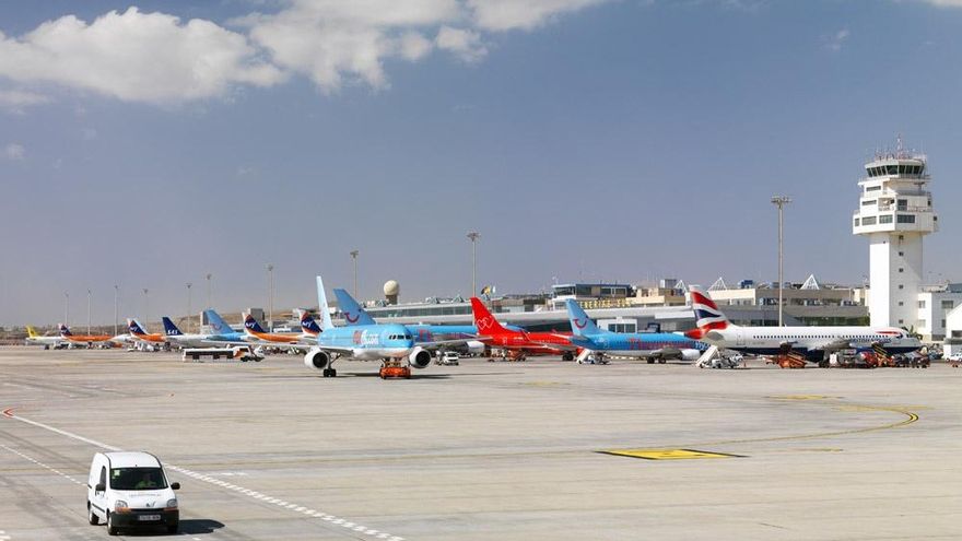 Archivo - Aeropuerto de Tenerife Sur