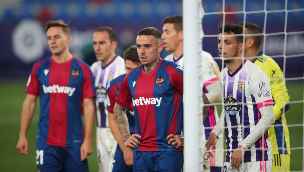 Levante - Real Valladolid, en imágenes