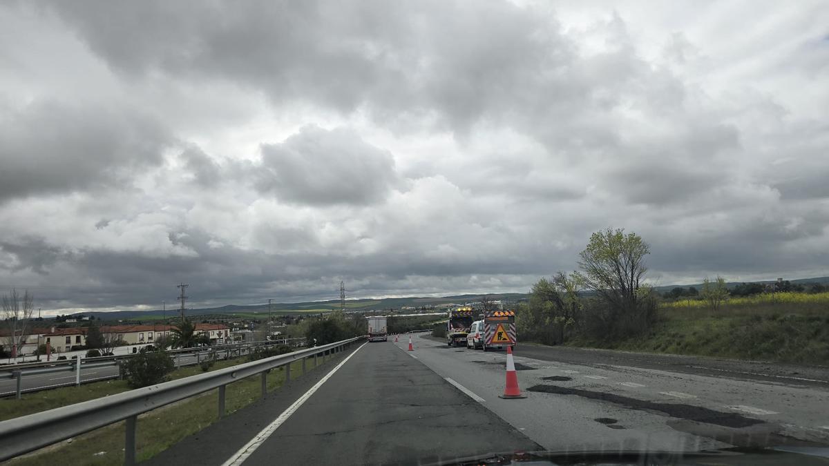 Tramo afectado por las lluvias en la A 4, entre Montoro y Villa del Río.