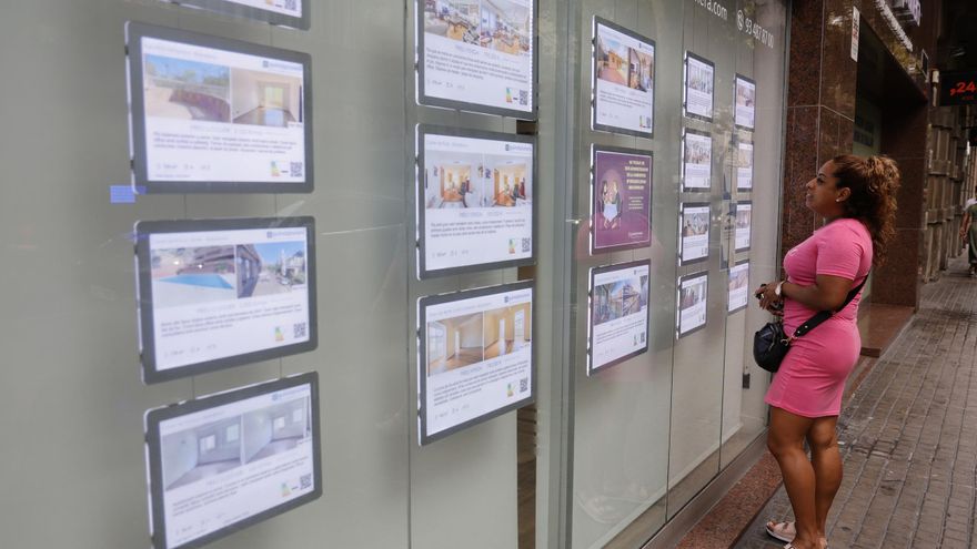 La venta de casas aminora su caída por la bajada del euríbor, pero Madrid, Barcelona, Málaga o las islas siguen en números rojos