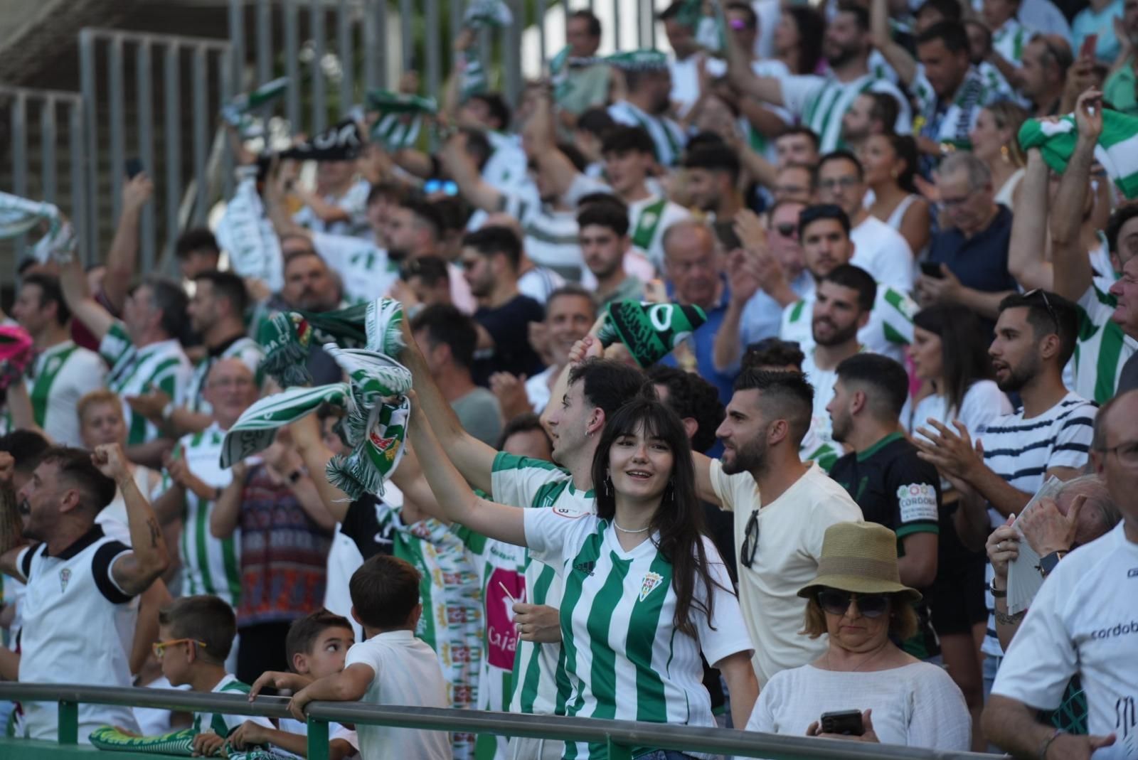Córdoba CF-Barcelona Atlétic | La afición cordobesista, en imágenes