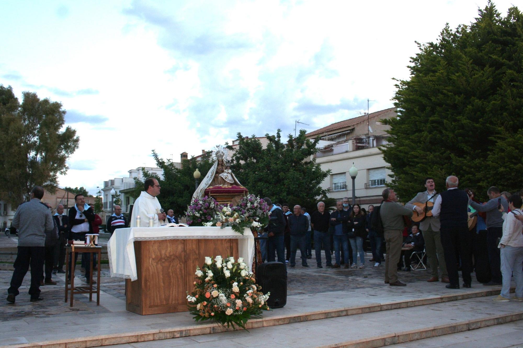 La Patrona de Lorca sale en procesión por el convento