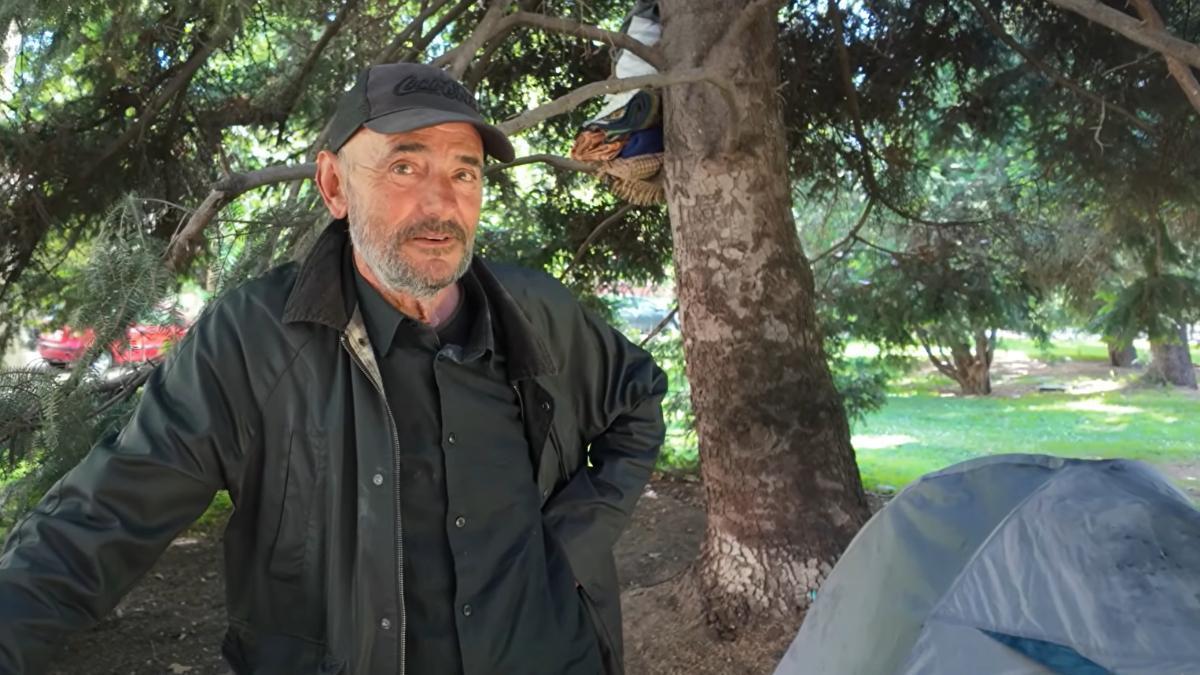 Luis vive en la calle