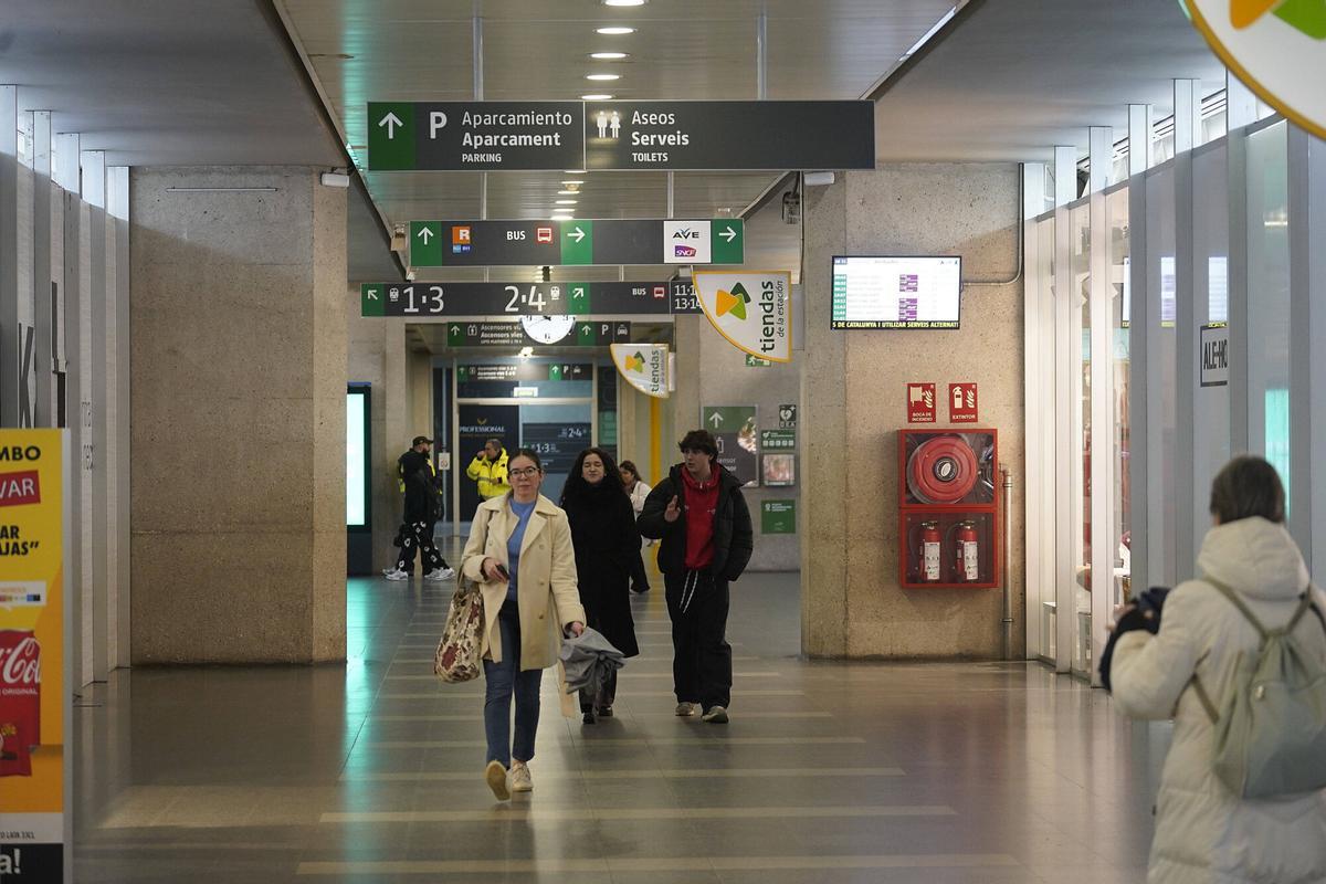 Les imatges del segon dia sense Rodalies a Girona