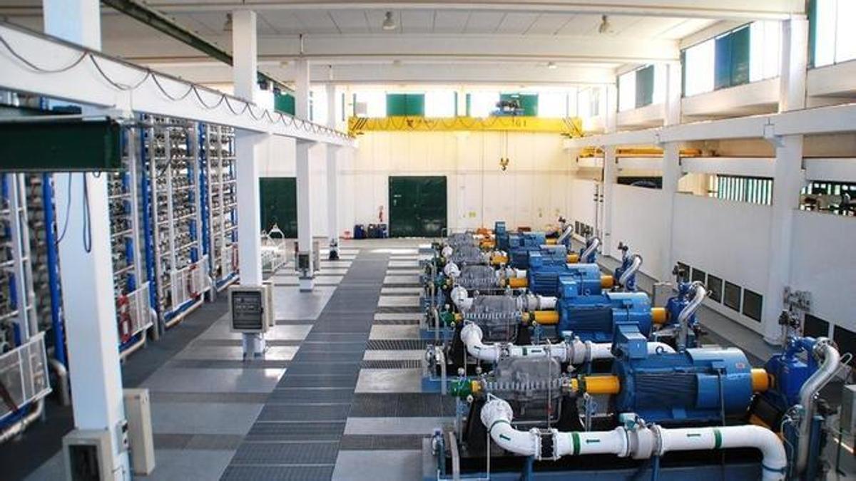 La desaladora de Xàbia es la gran fábrica de agua potable de la Marina Alta