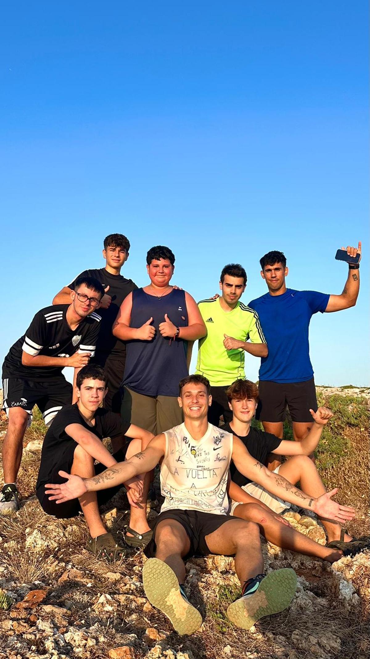 FOTOS | Franco Listorti completa la meitat del repte de fer la volta a Mallorca caminant: «Cada dia costa més aixecar-se»