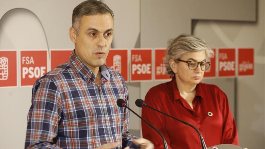 Iván Fernández junto a Ana González.