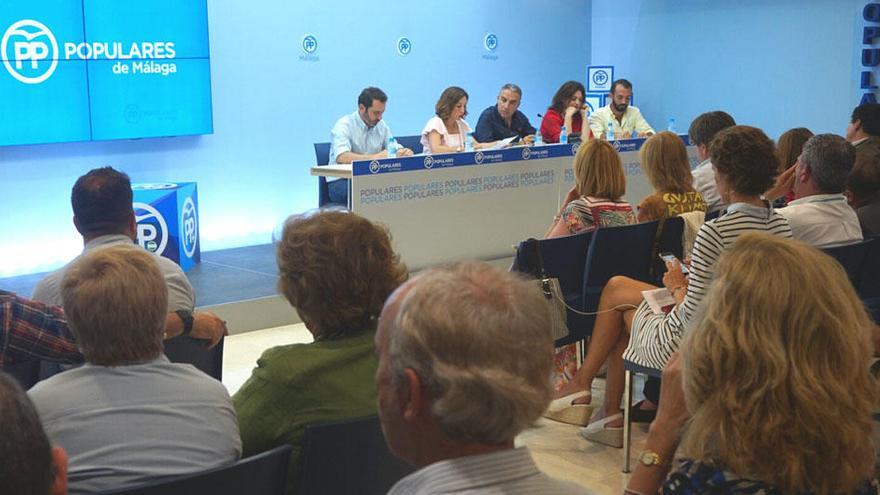 Una imagen de la junta directiva del PP de Málaga.