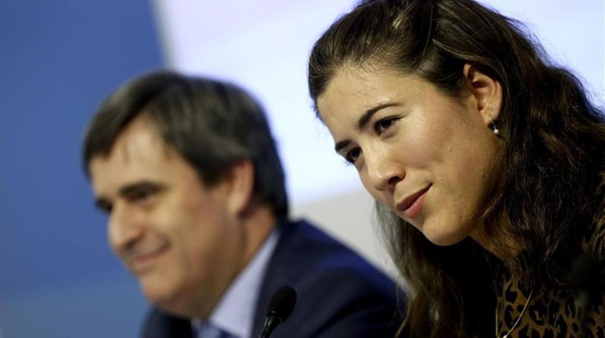 La tennista Garbiñe Muguruza i el secretari d’Estat per a l’Esport, Miguel Cardenal.