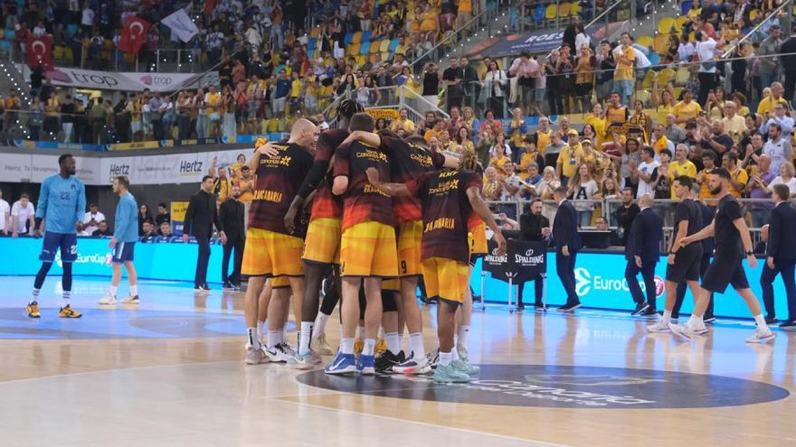 Presentación de los jugadores del Granca en la final de la Eurocup