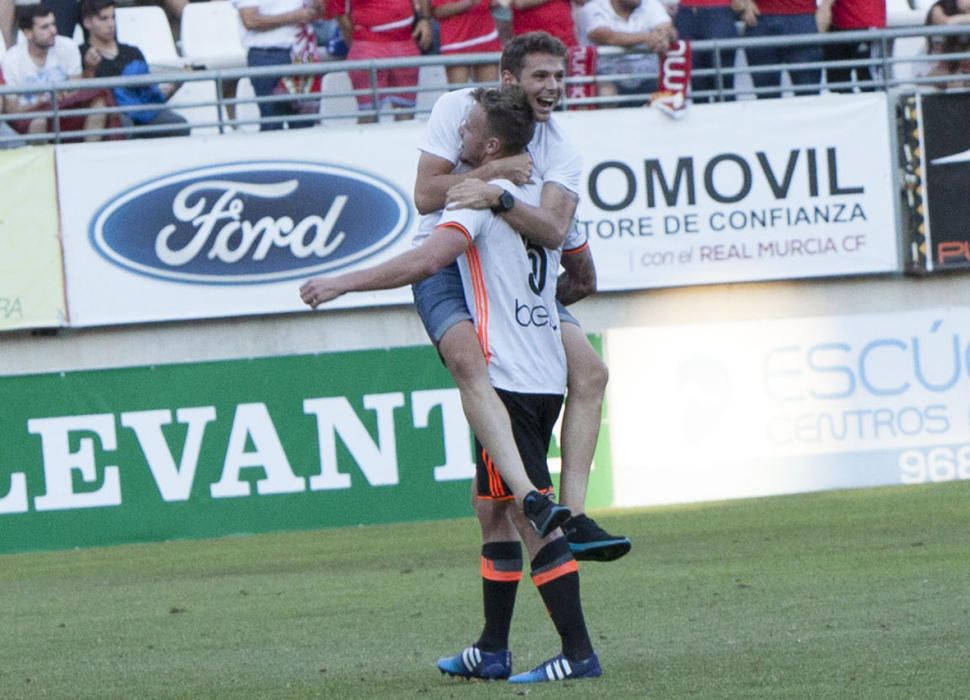 Real Murcia - Valencia Mestalla, en imágenes