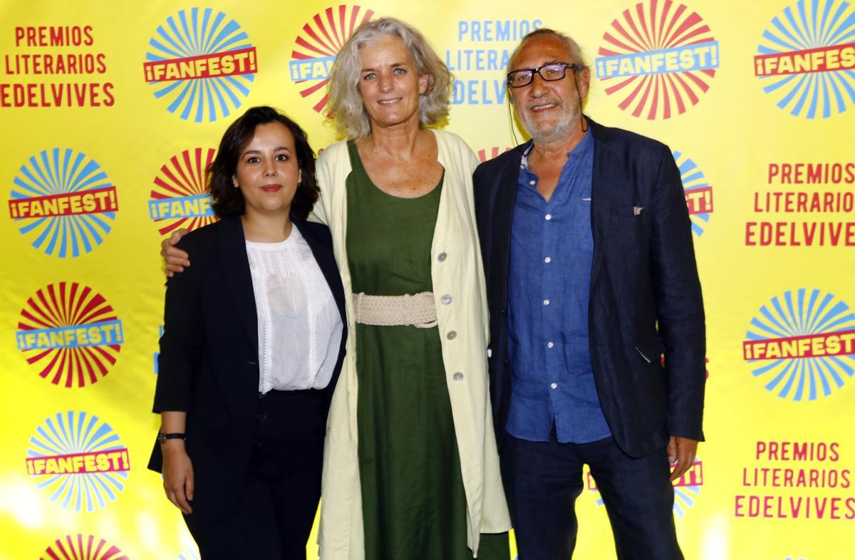 Natalia Ranera, Inés Garland y Ricardo Gómez, esta noche, en el Espacio Ebro de Zaragoza.