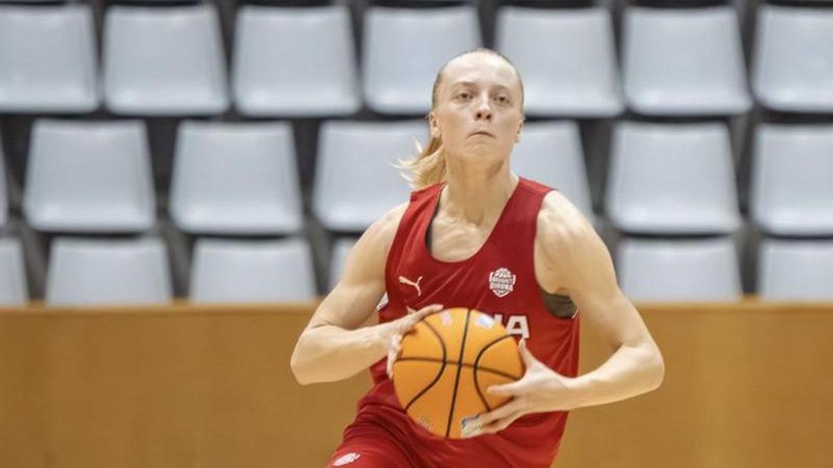 Klara Holm, entrenant al pavelló de Fontajau.