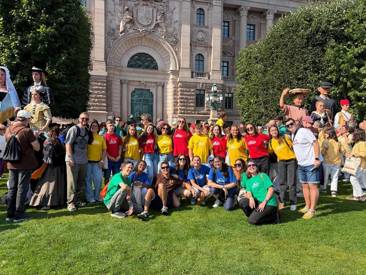 Integrants del Cor Jove de la Coral Nou Horitzó de Sant Vicenç de Castellet