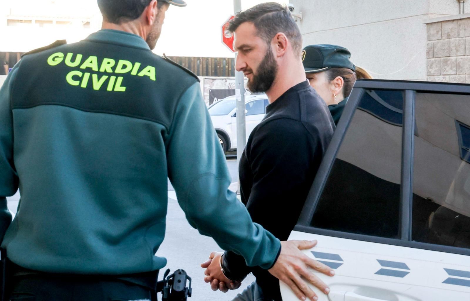 Libertad con medidas cautelares para el detenido por el asesinato del norirlandés en Rojales