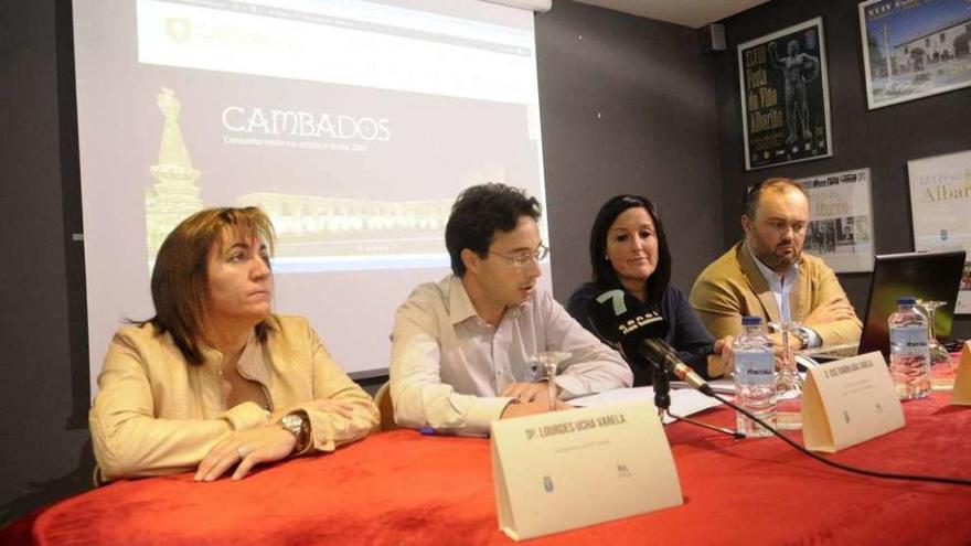 Lourdes Ucha, José Ramón Abal, Rocío Acha y Pedro Tasende durante la presentación. // Noé Parga