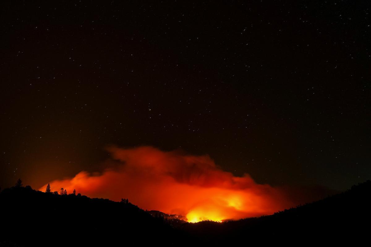 Otro devastador fuego en Mariposa (California) se acerca al parque de Yosemite