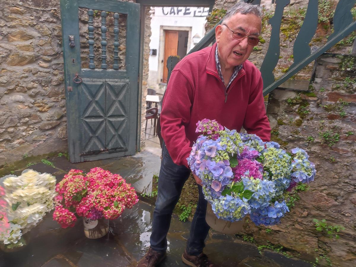 En imágenes: Castropol se llena de flores para el Corpus