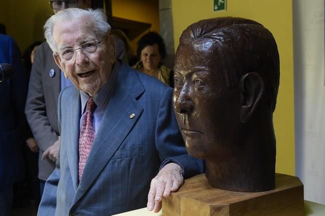 Inauguración de un busto de Antonio Bethencourt ...