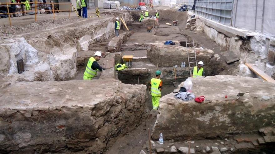 Restos del Fuerte de San Lorenzo que las obras del metro han  hecho aflorar.