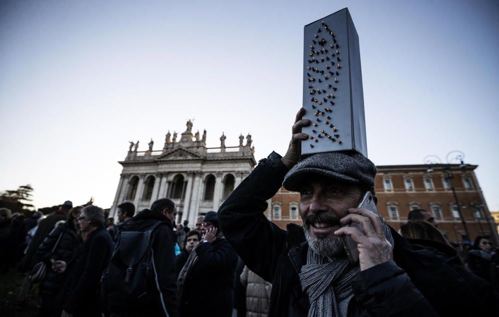 Más de 40.000 'sardinas' se manifiestan en Roma