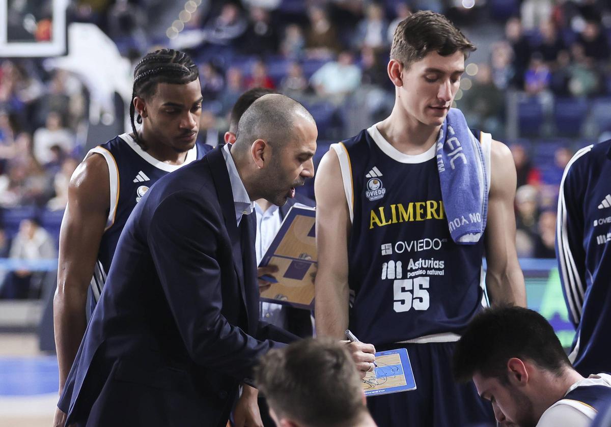EN IMÁGENES: Los mejores momentos de la séptima victoria del Alimerka Oviedo Baloncesto en el Palacio de los Deportes EN IMÁGENES: Los mejores momentos de la séptima victoria del Alimerka Oviedo Baloncesto en el Palacio de los Deportes