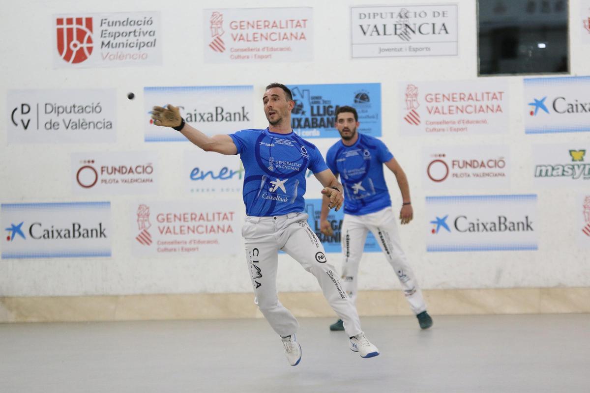 La primera semifinal es va celebrar el dia 14 d’abril al trinquet de Dénia amb José Salvador, Nacho (foto) i Guillermo contra Francés, Javi i Conillet.