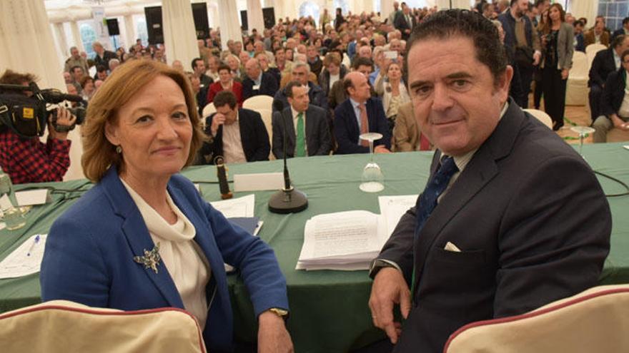 Carmen Ortiz y Baldomero Bellido, este viernes en Antequera.