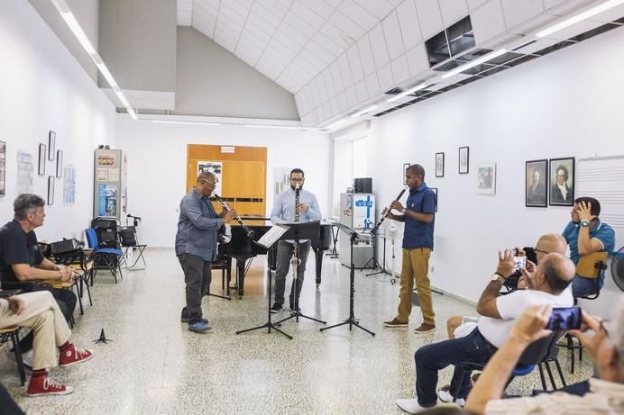 Clase magistral en el Conservatorio del Grupo Compay Segundo