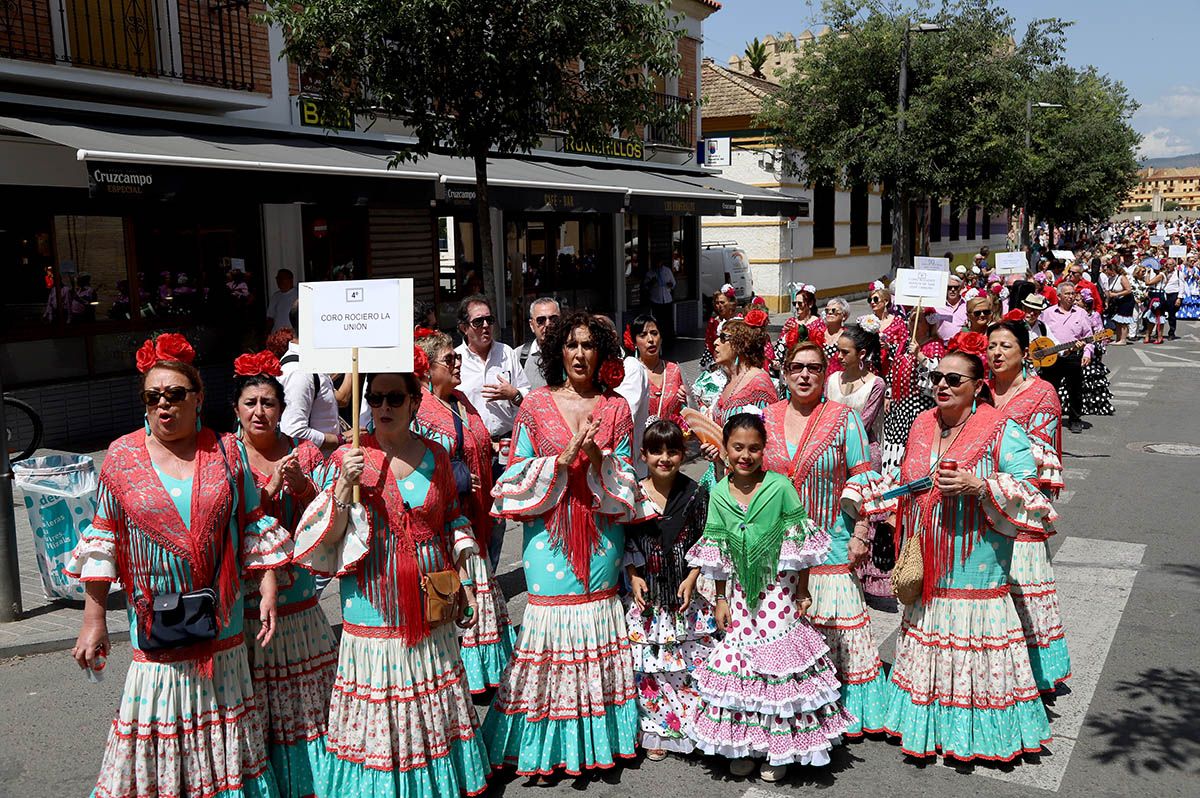 Los coros rocieros ponen la banda sonora al Arenal