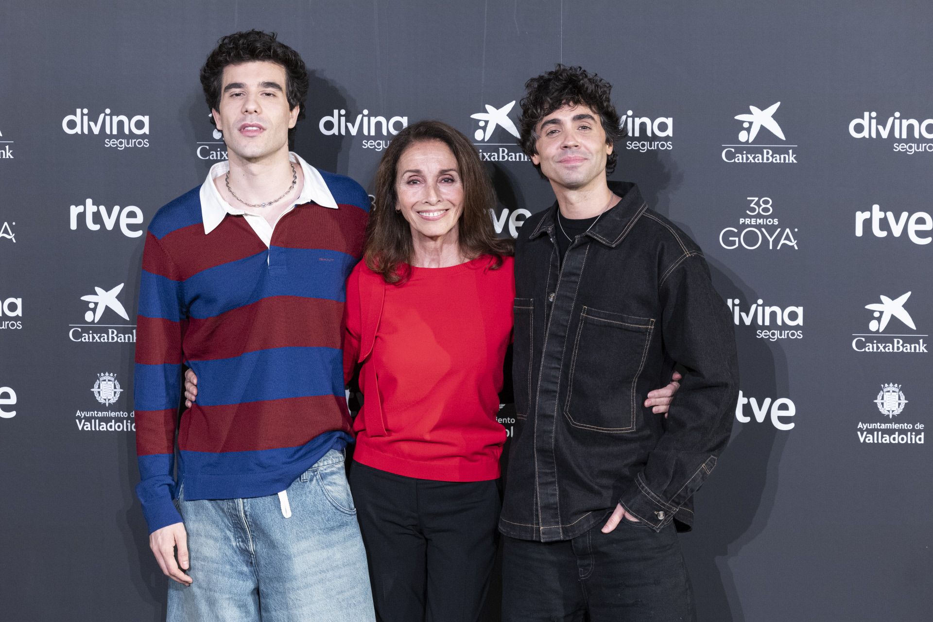 Javier Calvo, Javier Ambrossi y Ana Belén protagonizan el spot de la gala de los Premios Goya