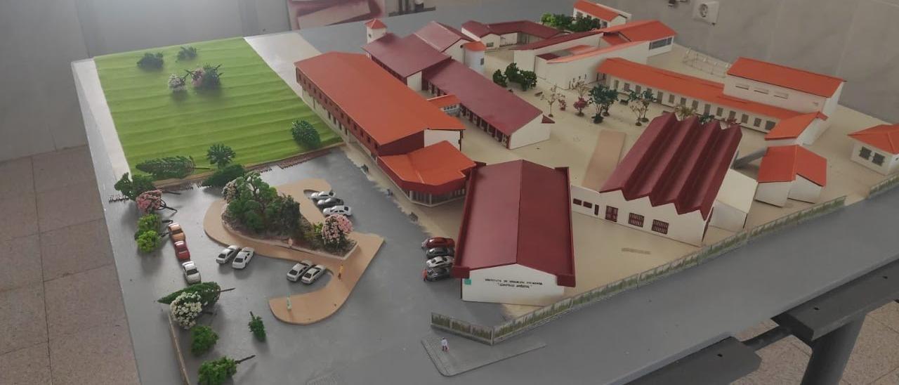 Maqueta de los edificios del IES Santiago Apóstol