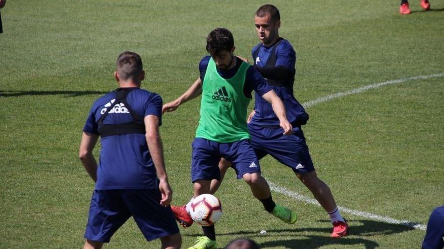 El Cádiz entrenó toda la semana a puerta abierta pero las cerró este fin de semana.