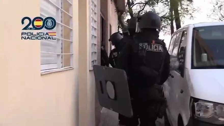 Detenido un hombre acusado de matar a otro con el que tenía desavenencias por una reforma en el barrio del Xenillet de Torrent