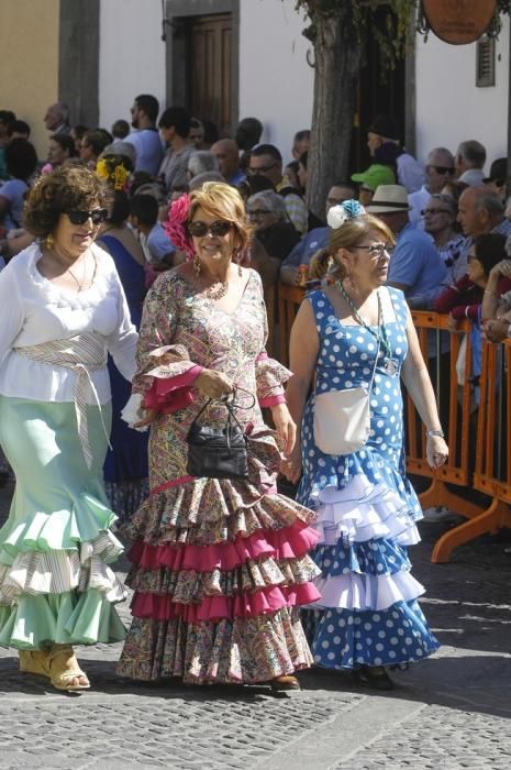 ROMERIA ROCIERA Y OFRENDA A LA VIRGEN