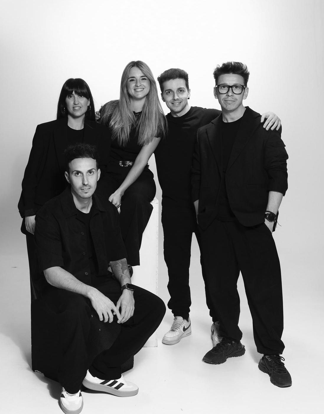 Equipo artístico de Salones Valiente.