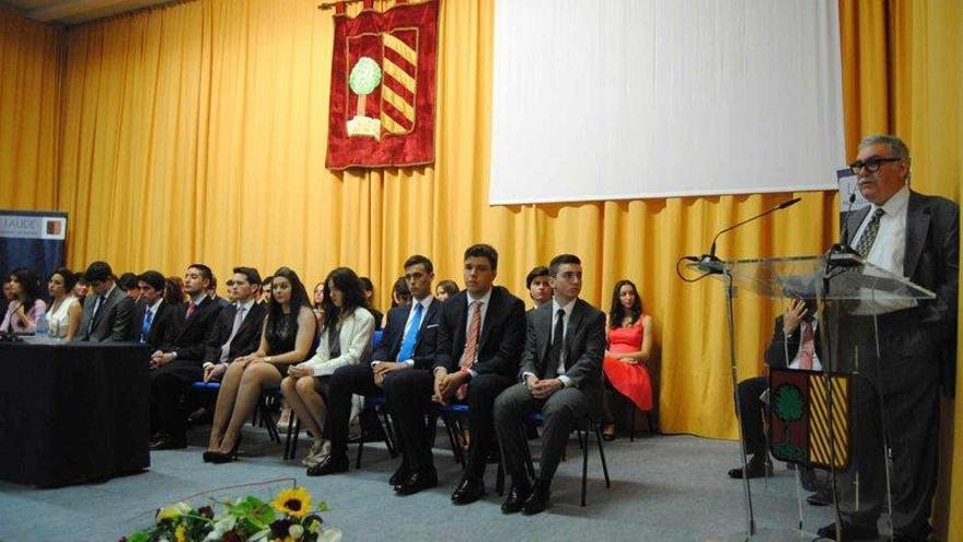 Ignacio Gracia Noriega, durante el discurso del acto de graduación del colegio.