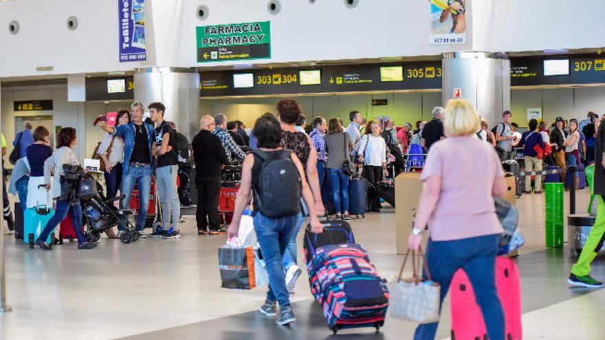 Pasajeros en el aeropuerto de Gran Canaria.