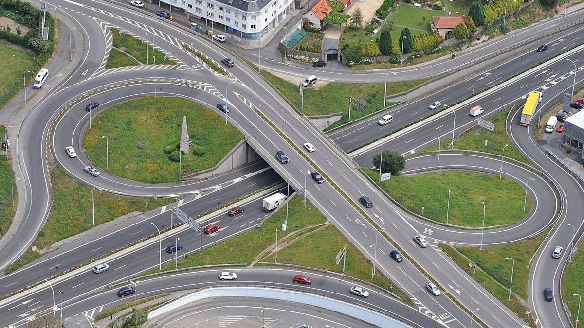 Vista aérea del nudo viario de Pedralonga, en el que se prevé la instalación de una pasarela.