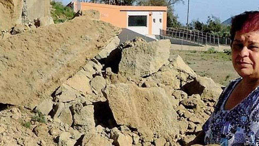 Sepultadas dos cuevas garaje en Montaña Alta de Guía