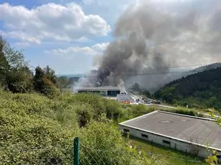 Los residuos irán provisionalmente al vertedero de La Zoreda tras el incendio que paralizó la Plantona de Cogersa